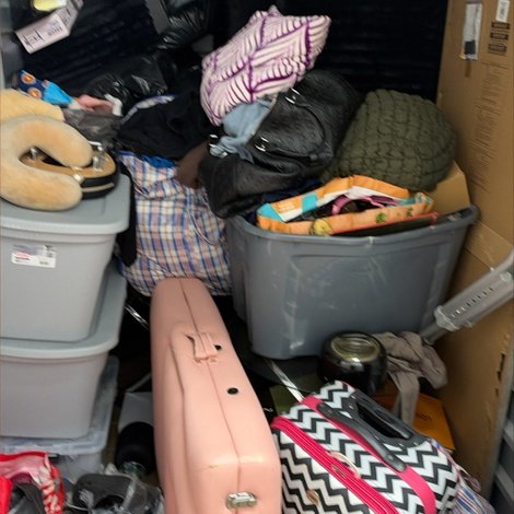 5 x 10 storage unit in Detroit, MI