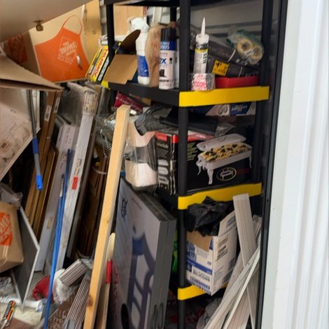 10 x 10 storage unit in Detroit, MI