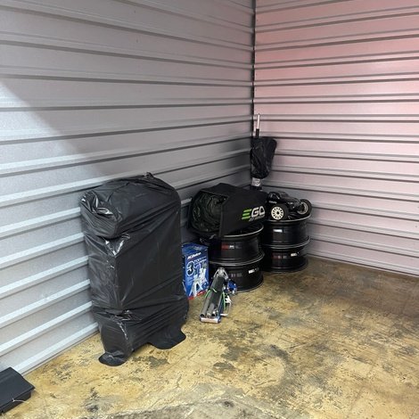 10 x 10 storage unit in Lynchburg, VA