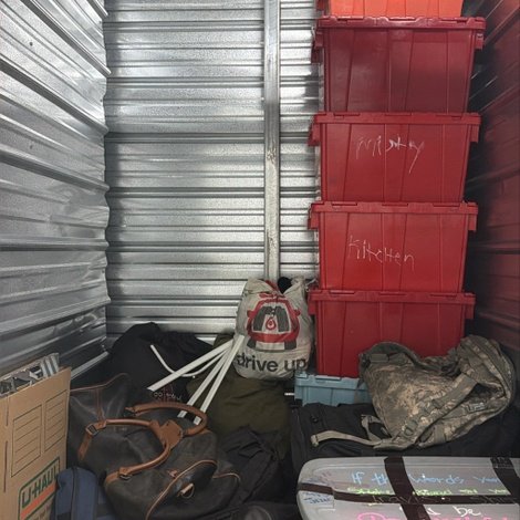 5 x 5 storage unit in N Minneapolis, MN