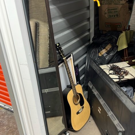 5 x 10 storage unit in Chicago, IL