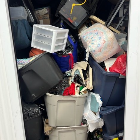 10 x 10 storage unit in Chicago, IL