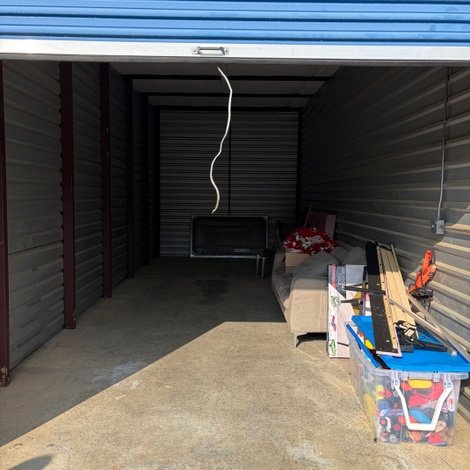 11 x 30 storage unit in Hagerstown, MD