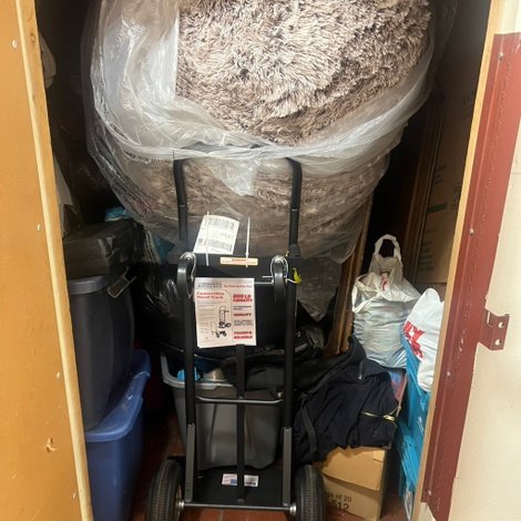 5 x 8 storage unit in Chicago, IL