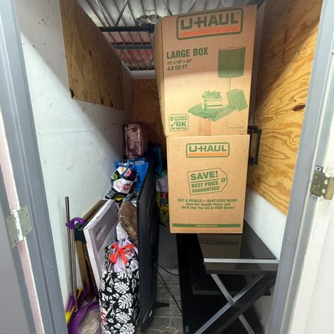 4 x 8 storage unit in Rockledge, FL