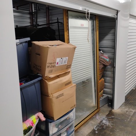 10 x 10 storage unit in Milwaukee, WI