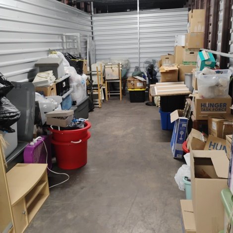 10 x 25 storage unit in Milwaukee, WI