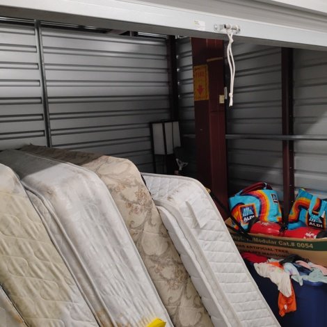 8 x 10 storage unit in Milwaukee, WI