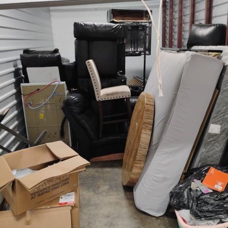 10 x 20 storage unit in Milwaukee, WI