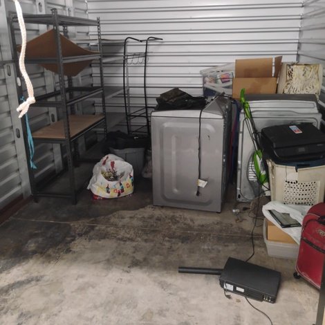 10 x 15 storage unit in Milwaukee, WI