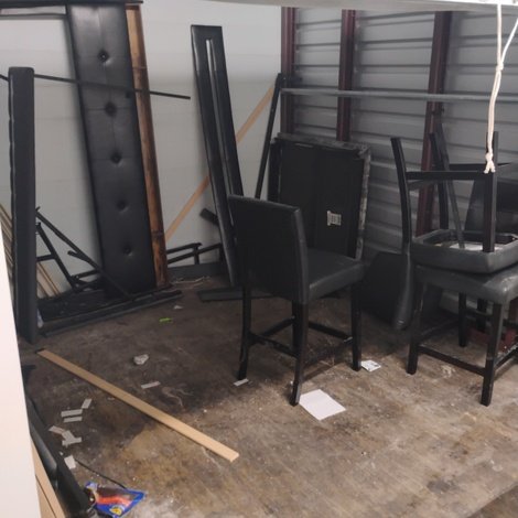 10 x 10 storage unit in Milwaukee, WI