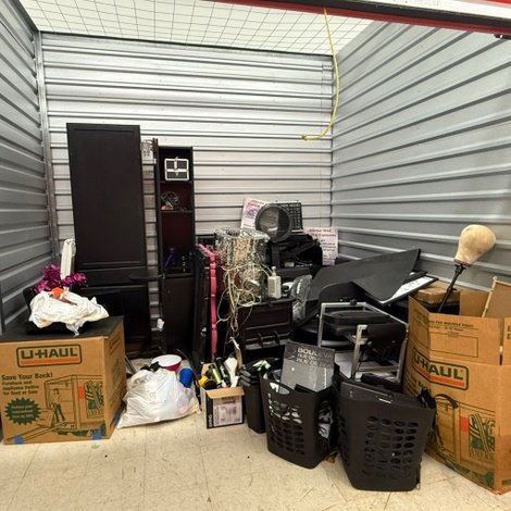 10 x 10 storage unit in NE Palm Bay, FL