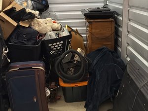 10 x 10 storage unit in Des Moines, IA