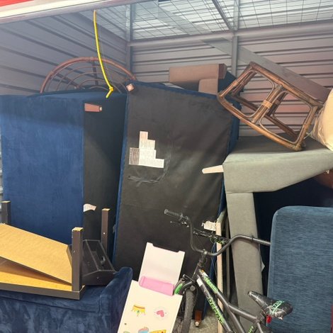 10 x 10 storage unit in West West Palm Beach, FL