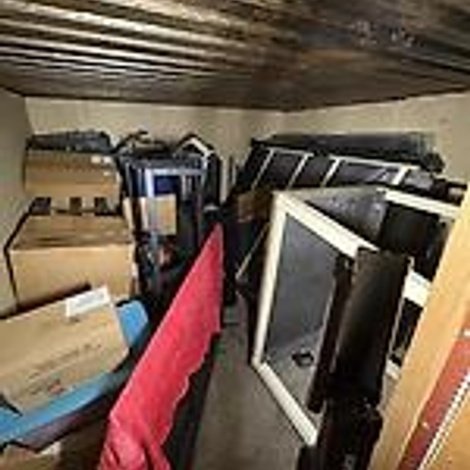 10 x 10 storage unit in Dallas, TX