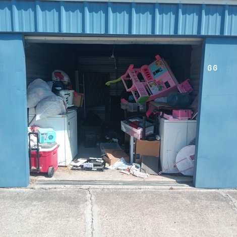 10 x 20 storage unit in Laredo, TX