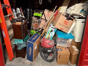 11 x 12 unit in Overland Park