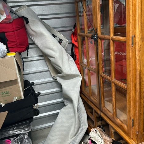 5 x 5 storage unit in Pontiac, MI