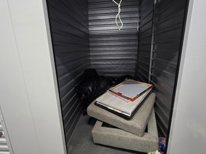 5 x 10 storage unit in Johnston, RI