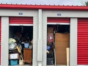10 x 10 storage unit in Gainesville, FL