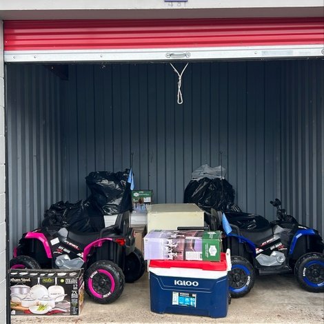 10 x 10 storage unit in Gainesville, FL