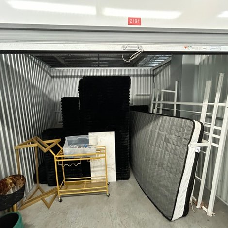 10 x 10 storage unit in North St Petersburg, FL