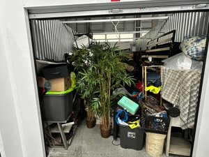 10 x 20 storage unit in North St Petersburg, FL