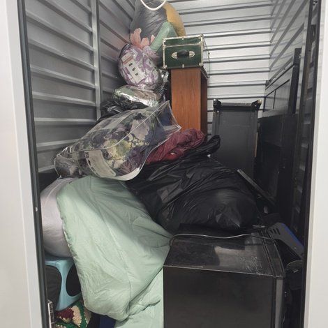 5 x 10 storage unit in Jacksonville, FL