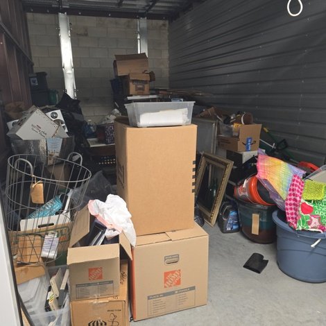 10 x 20 storage unit in Jacksonville, FL