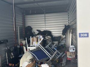 10 x 15 storage unit in Seffner, FL
