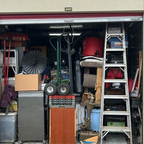 10 x 25 storage unit in Sanford, FL