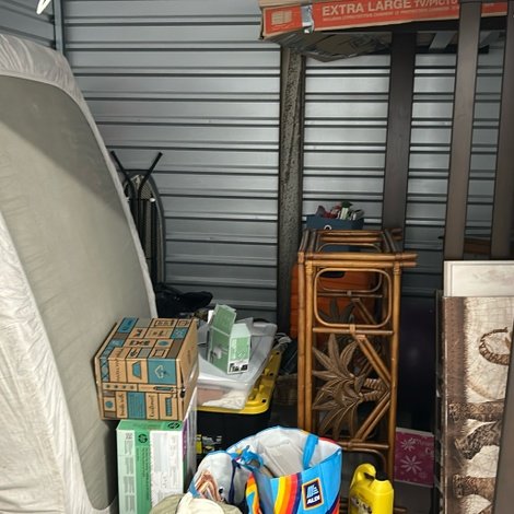 10 x 10 storage unit in Cape Coral, FL
