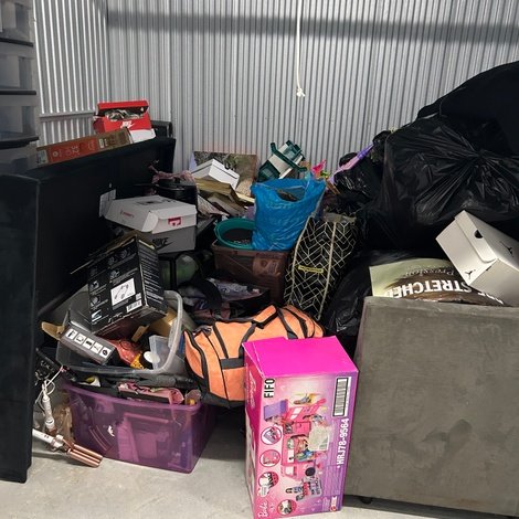 10 x 10 storage unit in Tallahassee, FL