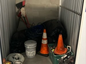 5 x 10 storage unit in Orlando, FL