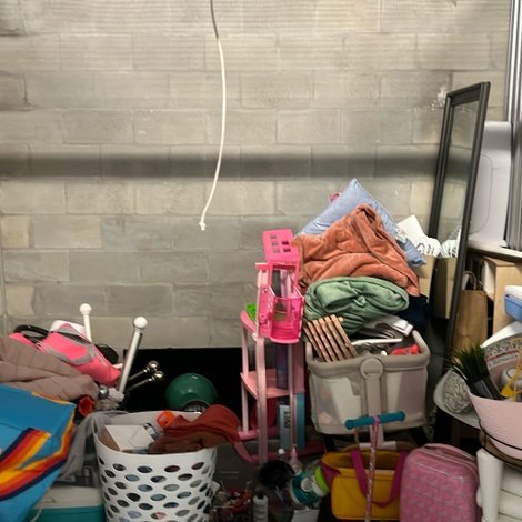 10 x 10 storage unit in Orlando, FL