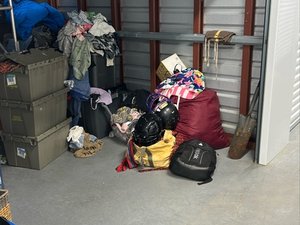 10 x 20 storage unit in Jacksonville, FL