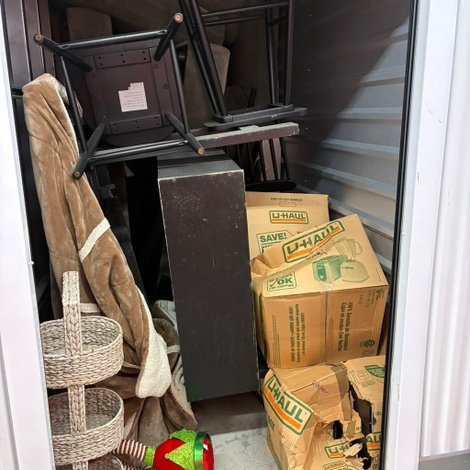 5 x 10 storage unit in Unknown, TX