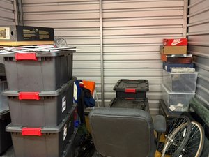 10 x 10 unit in Detroit