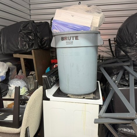 10 x 15 storage unit in Detroit, MI