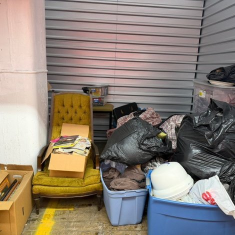 10 x 10 storage unit in Detroit, MI