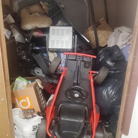 8 x 16 storage unit in Detroit, MI