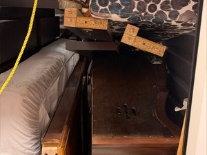 5 x 10 unit in Detroit