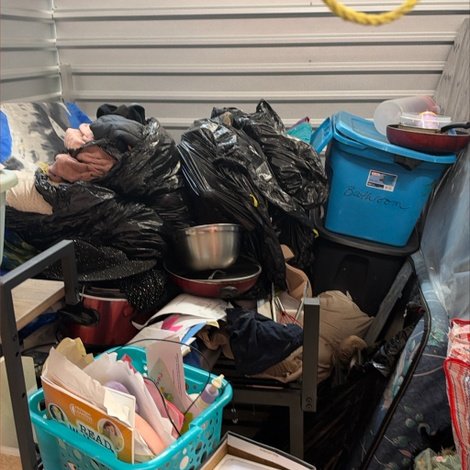 10 x 10 storage unit in Detroit, MI
