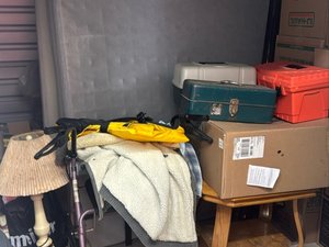 10 x 10 storage unit in Taylor, MI