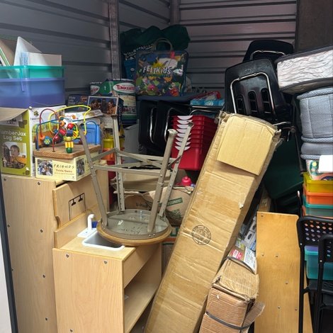 10 x 10 storage unit in Taylor, MI