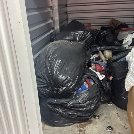 5 x 10 storage unit in Taylor, MI
