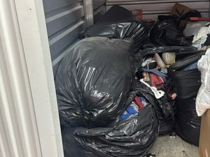 5 x 10 storage unit in Taylor, MI