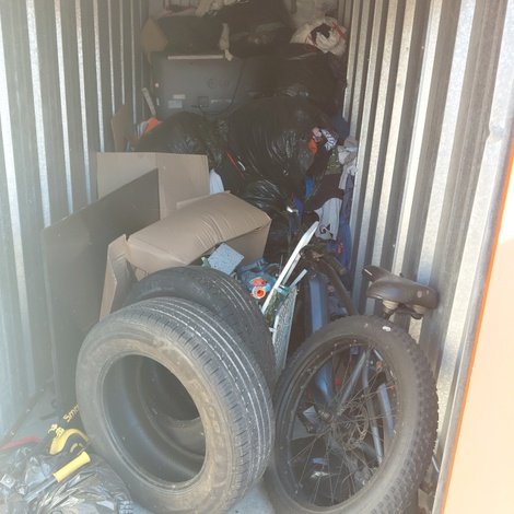 5 x 12 storage unit in Monroe, MI