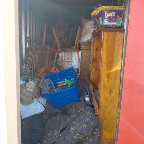 5 x 12 storage unit in Monroe, MI