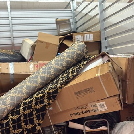 10 x 10 storage unit in Westland, MI